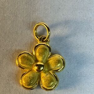 24KT 99.99 % Yellow Gold Flower Charm / Pendant